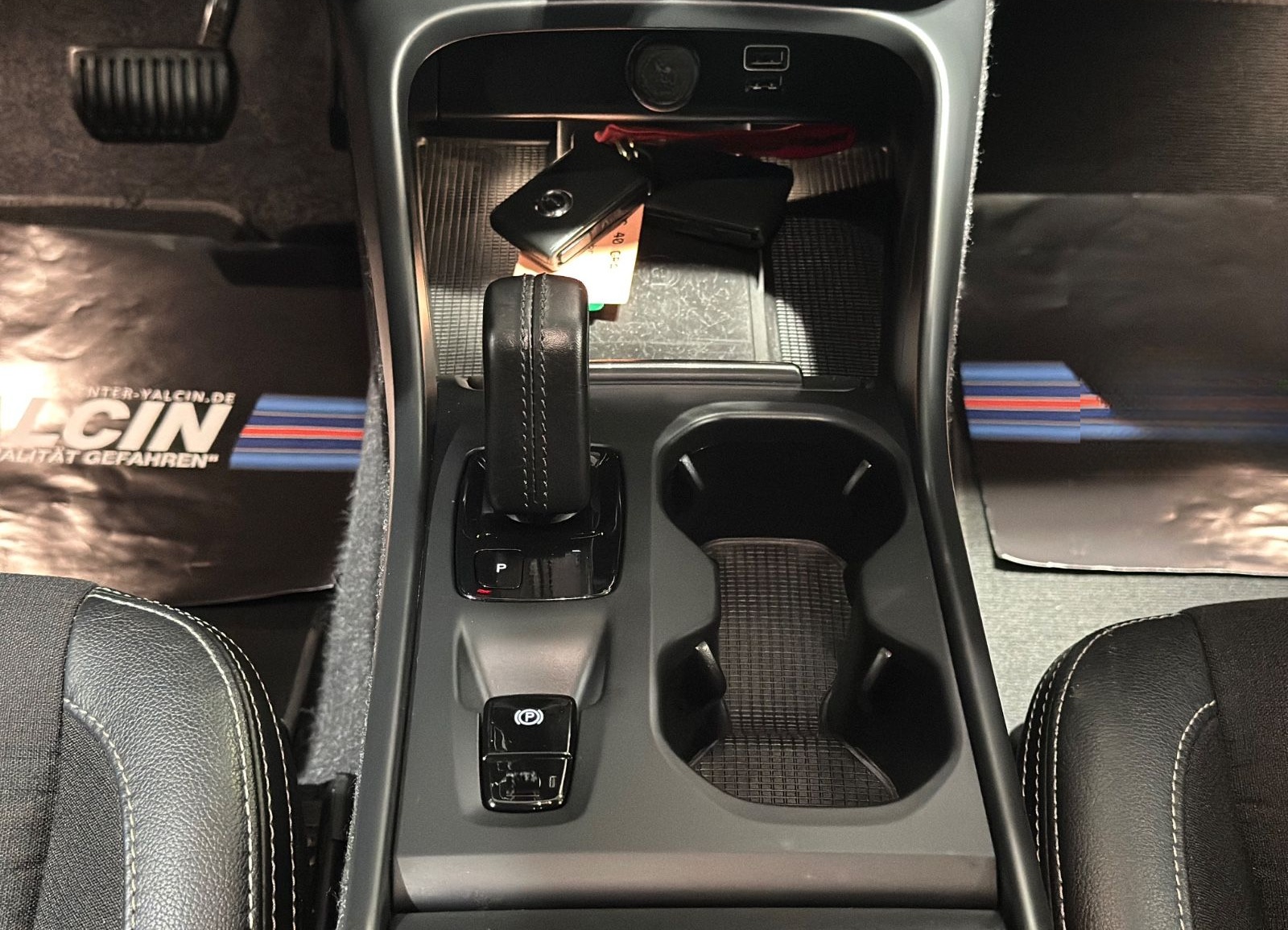 Volvo XC40 D3 Momentum Pro Geartronic S-HE/NAV/AHK/R-C foto 24