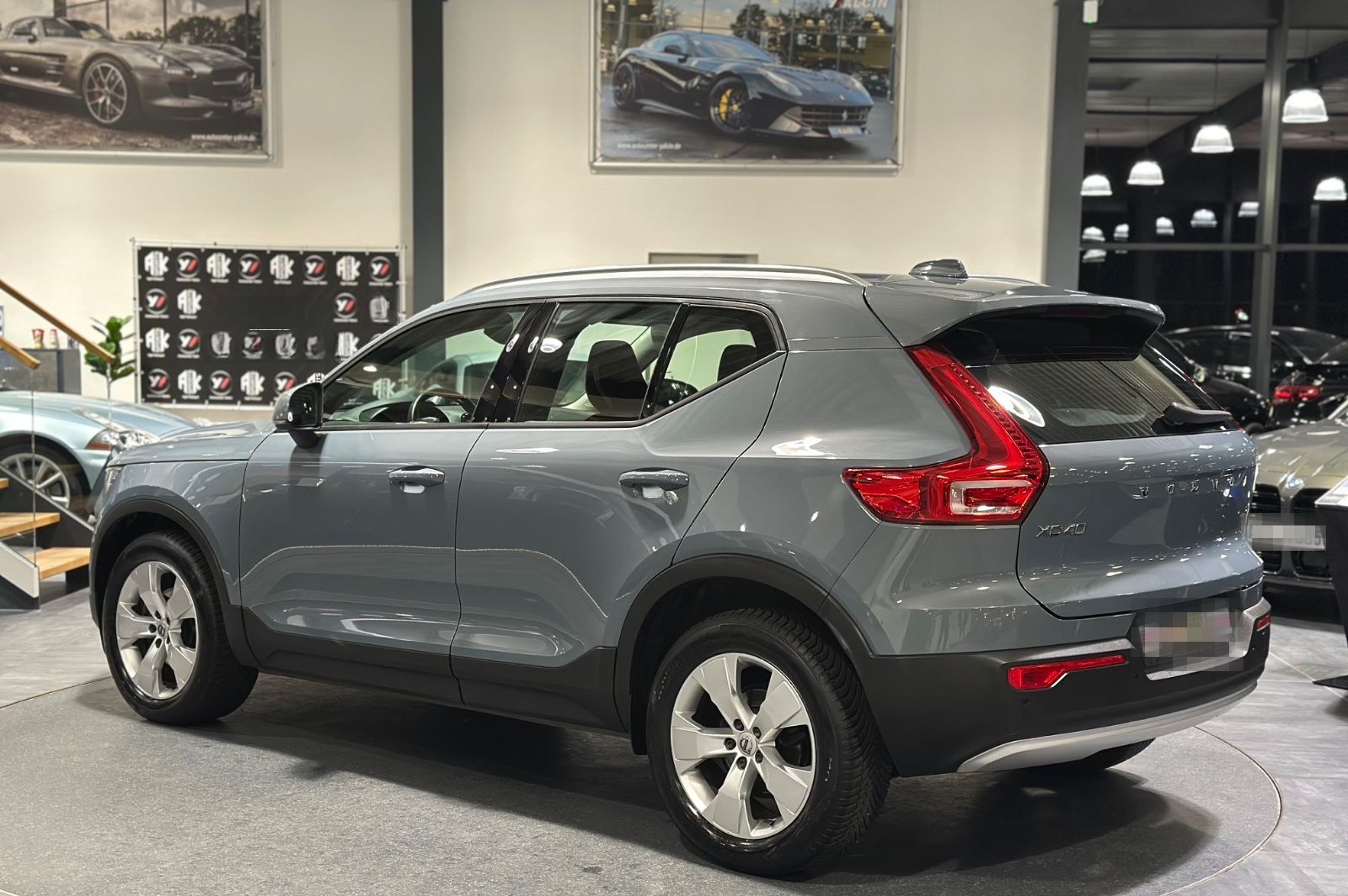 Volvo XC40 D3 Momentum Pro Geartronic S-HE/NAV/AHK/R-C foto 4