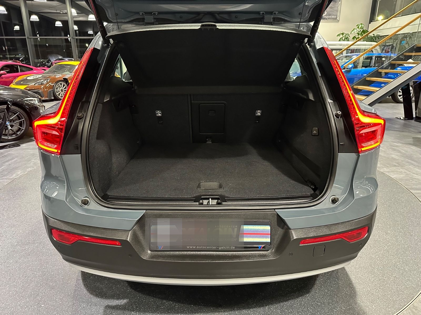 Volvo XC40 D3 Momentum Pro Geartronic S-HE/NAV/AHK/R-C foto 8