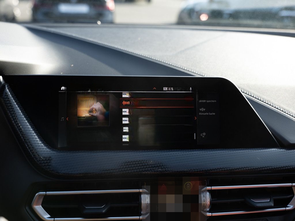 BMW 118d Luxury Line AHK KAMERA LED NAVI LEDER W-LAN foto 15