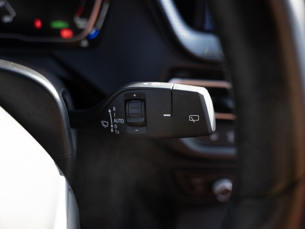 BMW 118d Luxury Line AHK KAMERA LED NAVI LEDER W-LAN foto 23