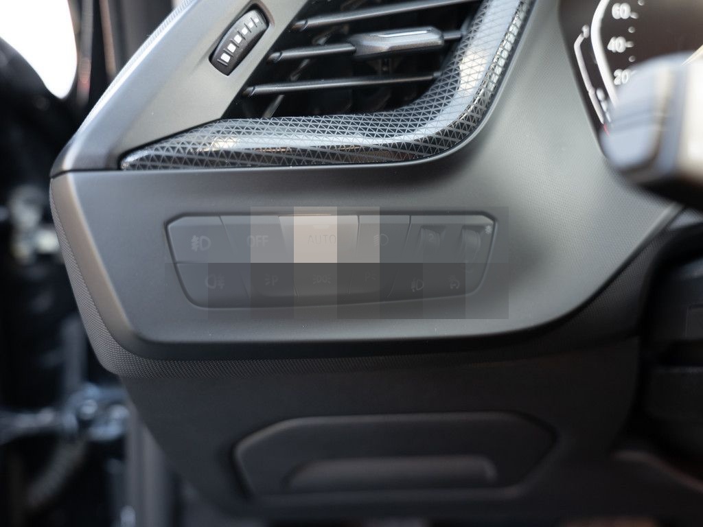 BMW 118d Luxury Line AHK KAMERA LED NAVI LEDER W-LAN foto 25