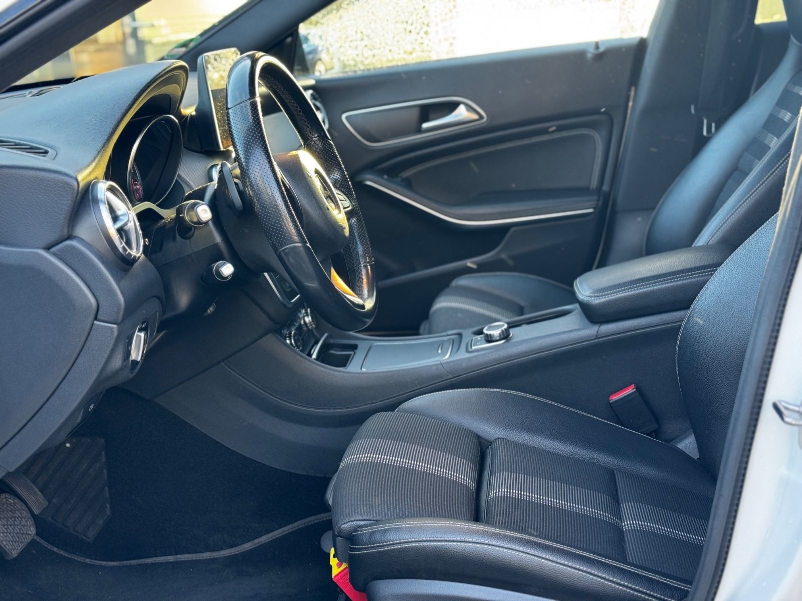 Mercedes-Benz CLA 220d/SHZ/PANORAMA/LED/KAMERA/ACC/NAVI/ foto 11