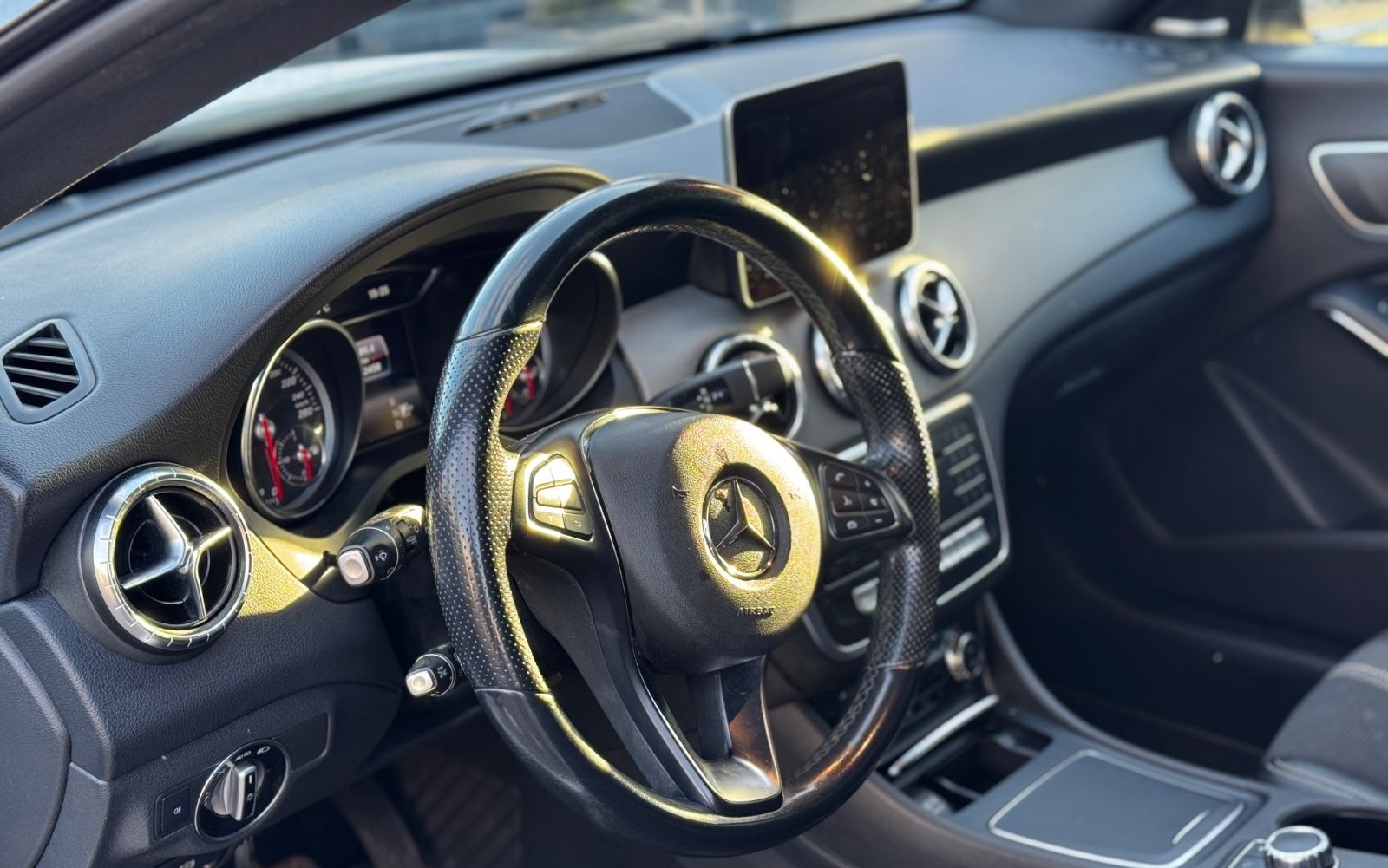 Mercedes-Benz CLA 220d/SHZ/PANORAMA/LED/KAMERA/ACC/NAVI/ foto 12