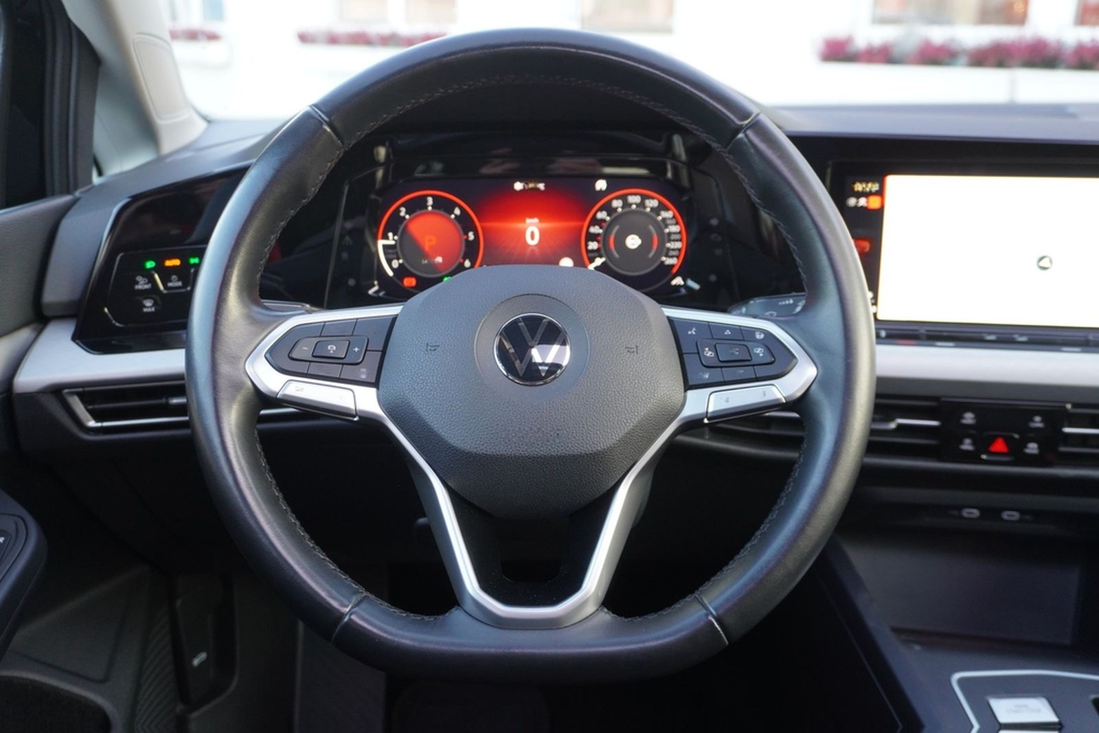 Volkswagen Golf VIII 2.0 TDI DSG  Life LED Navi ACC PDC foto 14