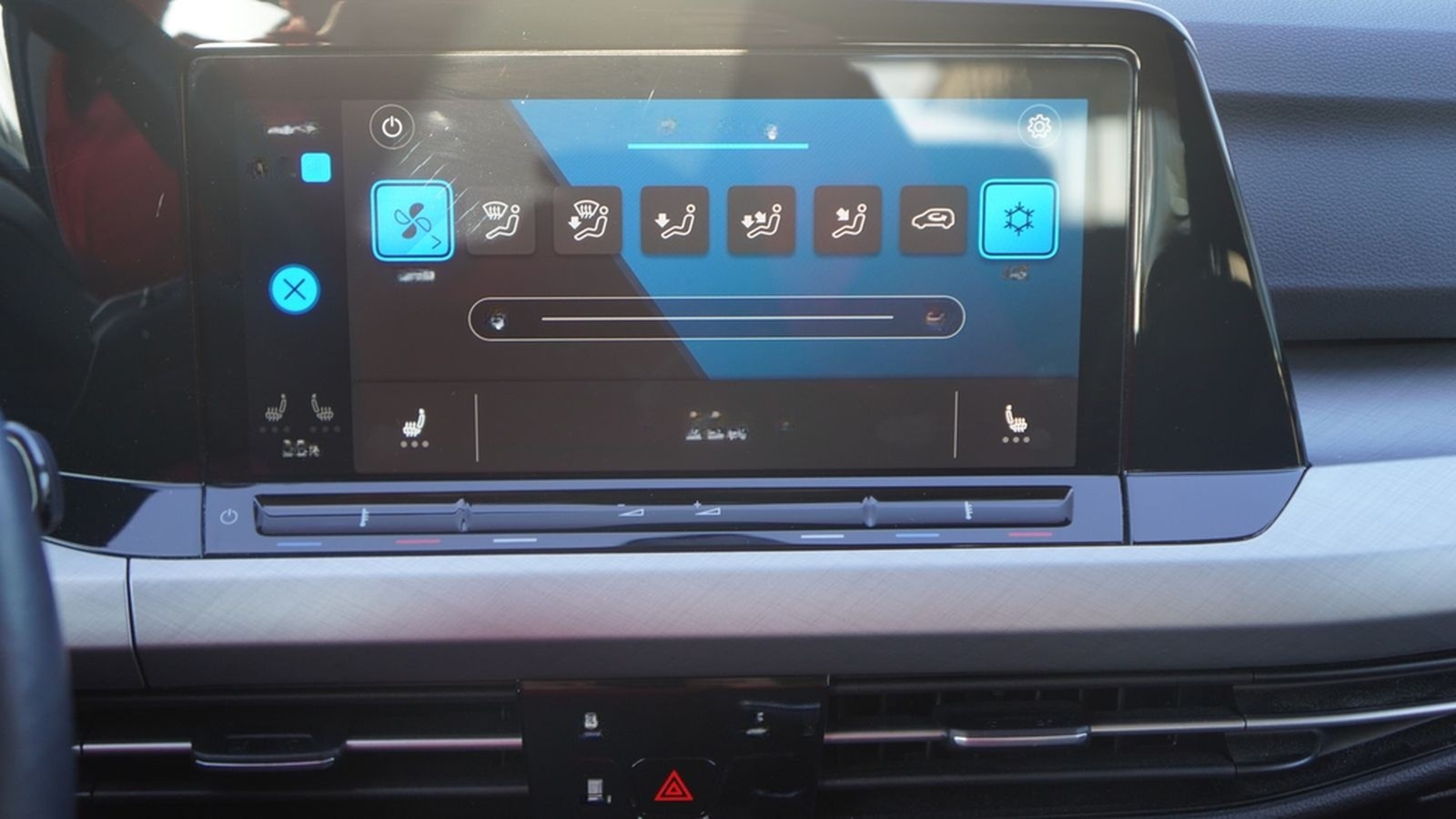 Volkswagen Golf VIII 1.5 TSI Life LED ACC Kamera Navi AHK foto 22