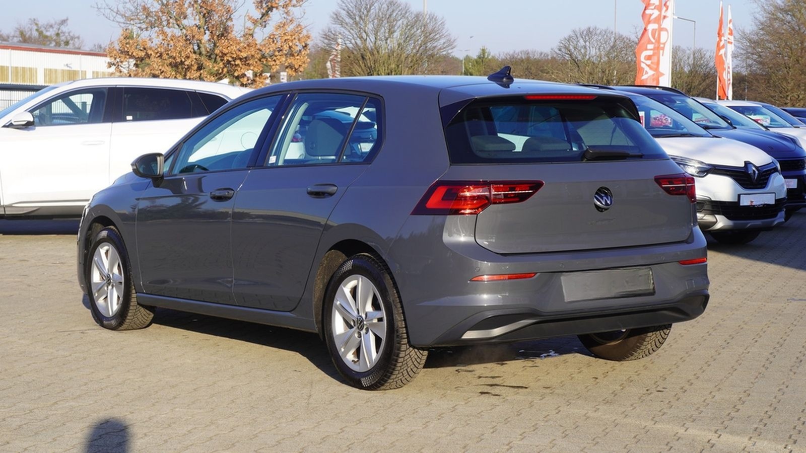 Volkswagen Golf VIII 1.5 TSI Life LED ACC Kamera Navi AHK foto 7