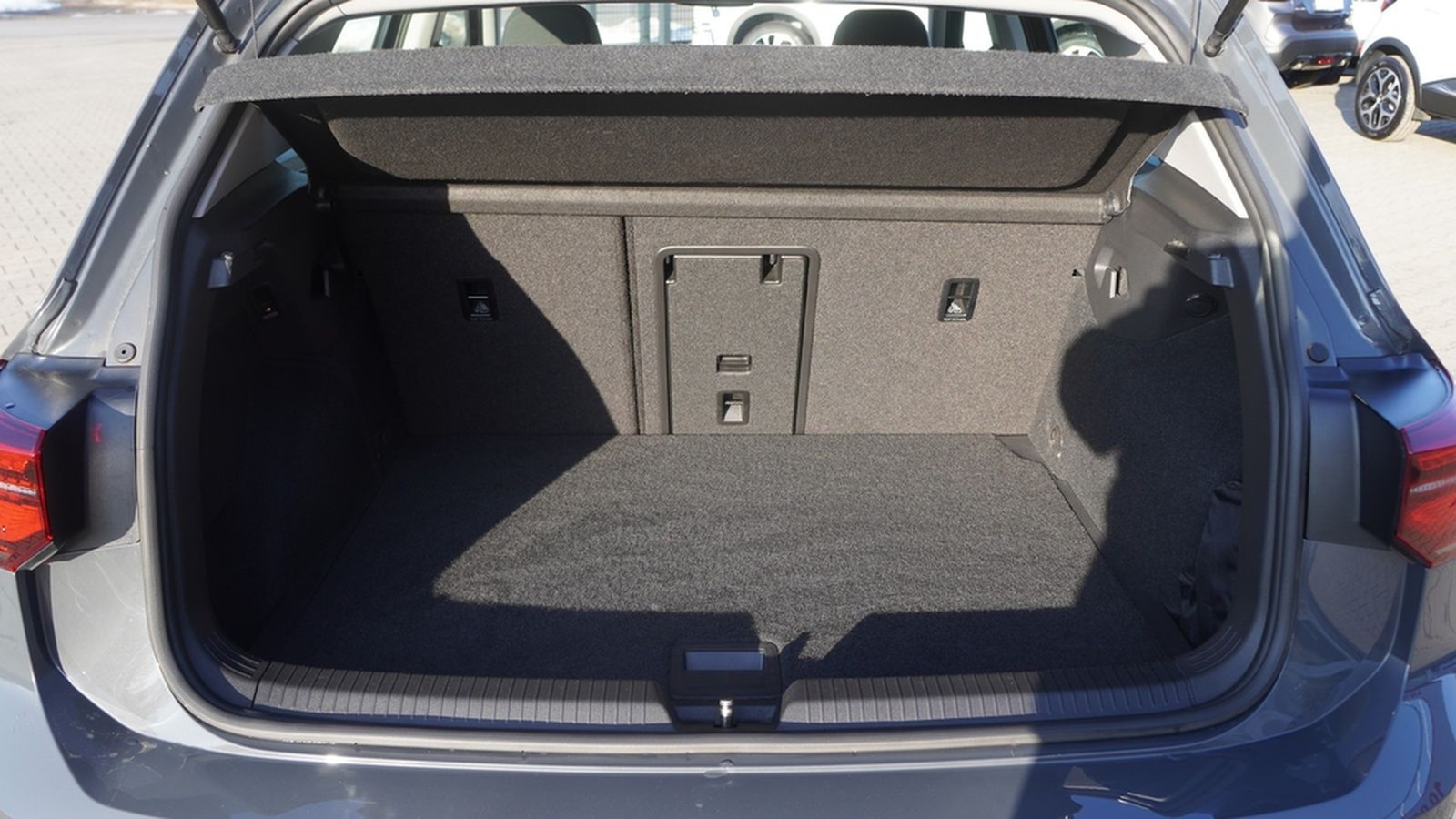 Volkswagen Golf VIII 1.5 TSI Life LED ACC Kamera Navi AHK foto 9