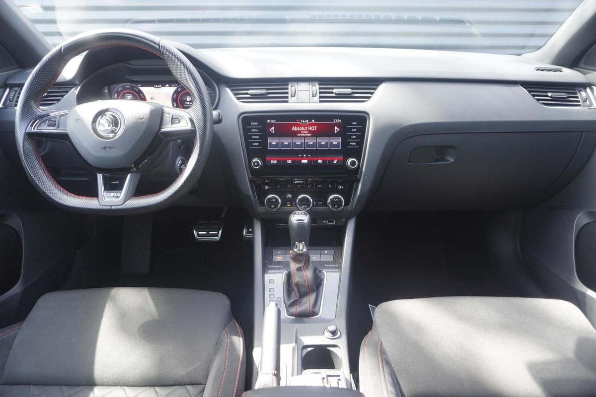 Skoda OCTAVIA RS VIRTUAL SONDERLACKIERUNG NAVI LED foto 16