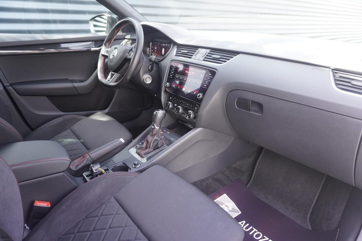 Skoda OCTAVIA RS VIRTUAL SONDERLACKIERUNG NAVI LED foto 17