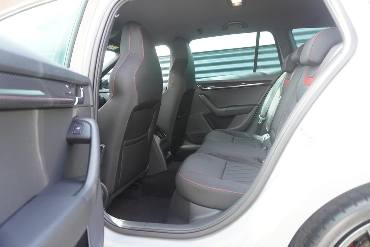 Skoda OCTAVIA RS VIRTUAL SONDERLACKIERUNG NAVI LED foto 20