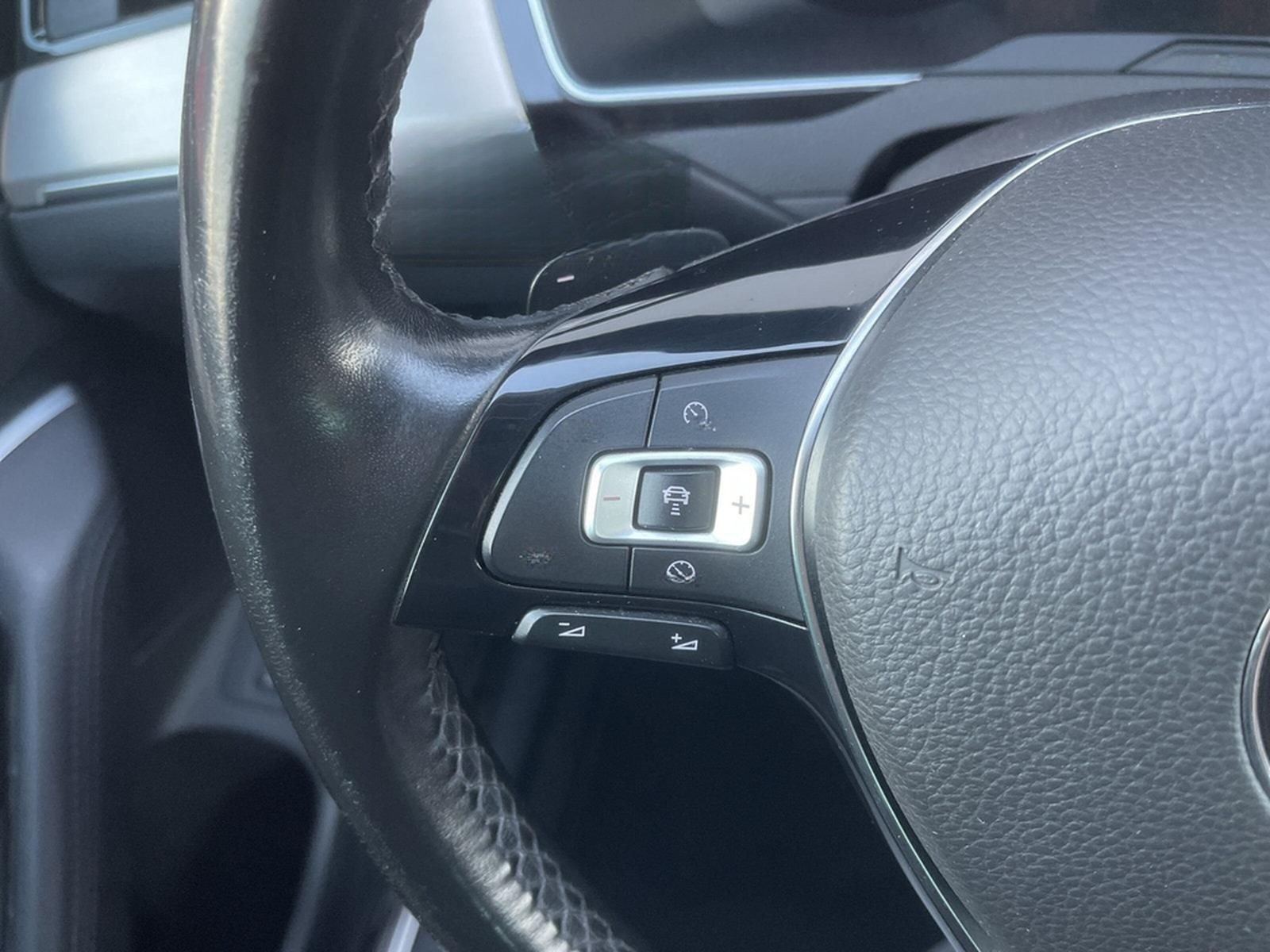 Volkswagen Passat Variant 2.0 TSI DSG Highline LED PANO NAV foto 23