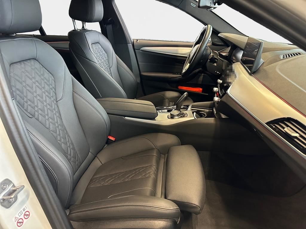 BMW 530i xDrive Touring Aut. ACC+Business+H/K+Memory foto 15