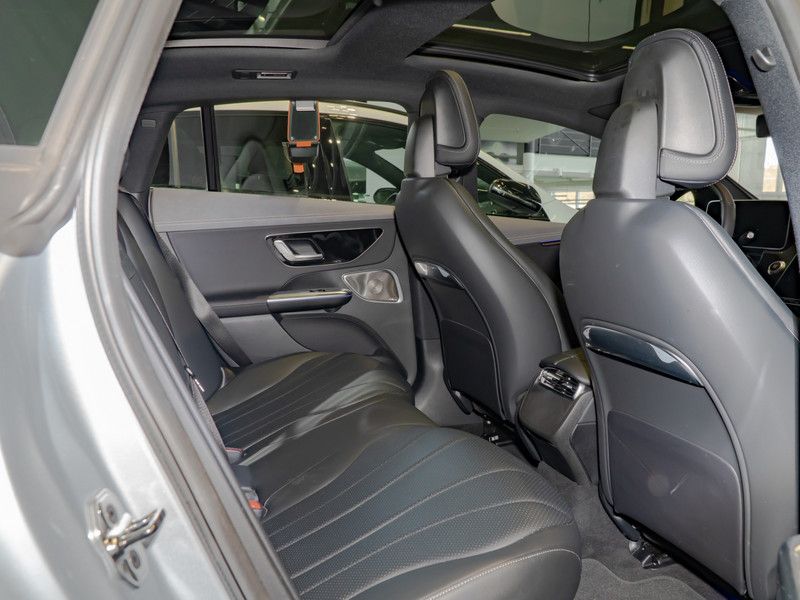 Mercedes-Benz EQE 300 ElectricArt/Pano/Burm/AHK/Airm/HUD/21' foto 10