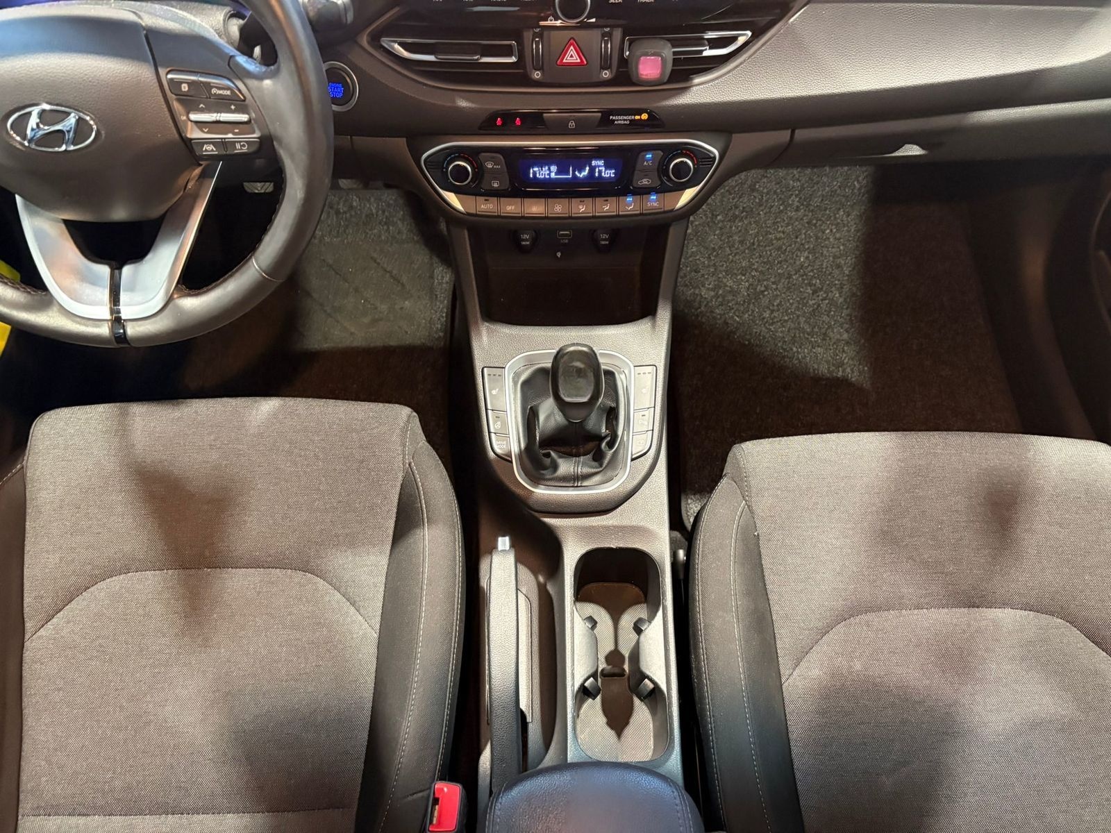 Hyundai i30 1.5 T-GDI Ed. 30+ Mil LED|Navi|Kamera foto 12