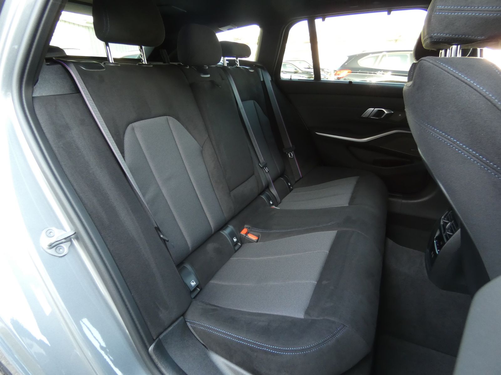 BMW 318d Touring M Sportpaket HK HiFi DAB LED Shz foto 21