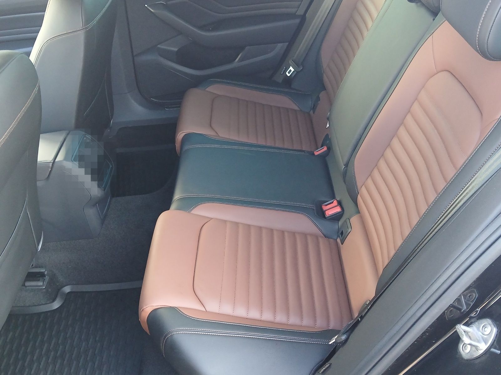 Volkswagen Passat Variant TDI R-Line DSG Matrix AHK Navi Le foto 11