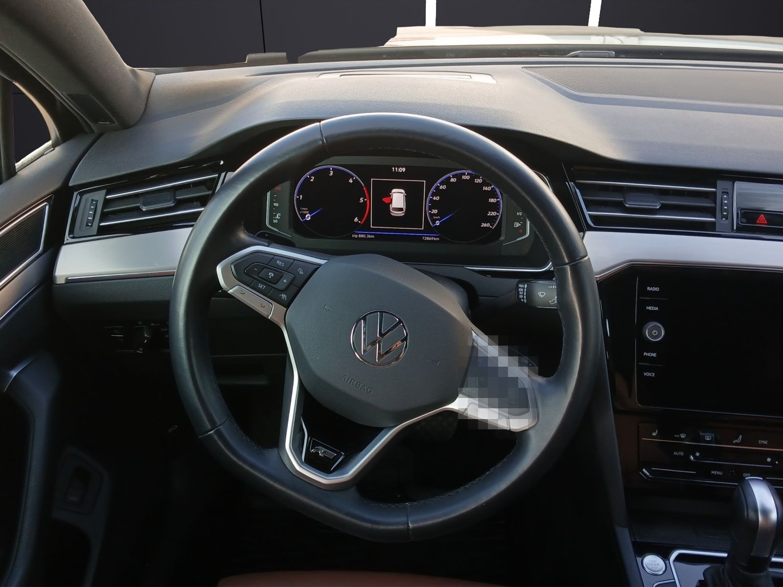 Volkswagen Passat Variant TDI R-Line DSG Matrix AHK Navi Le foto 17