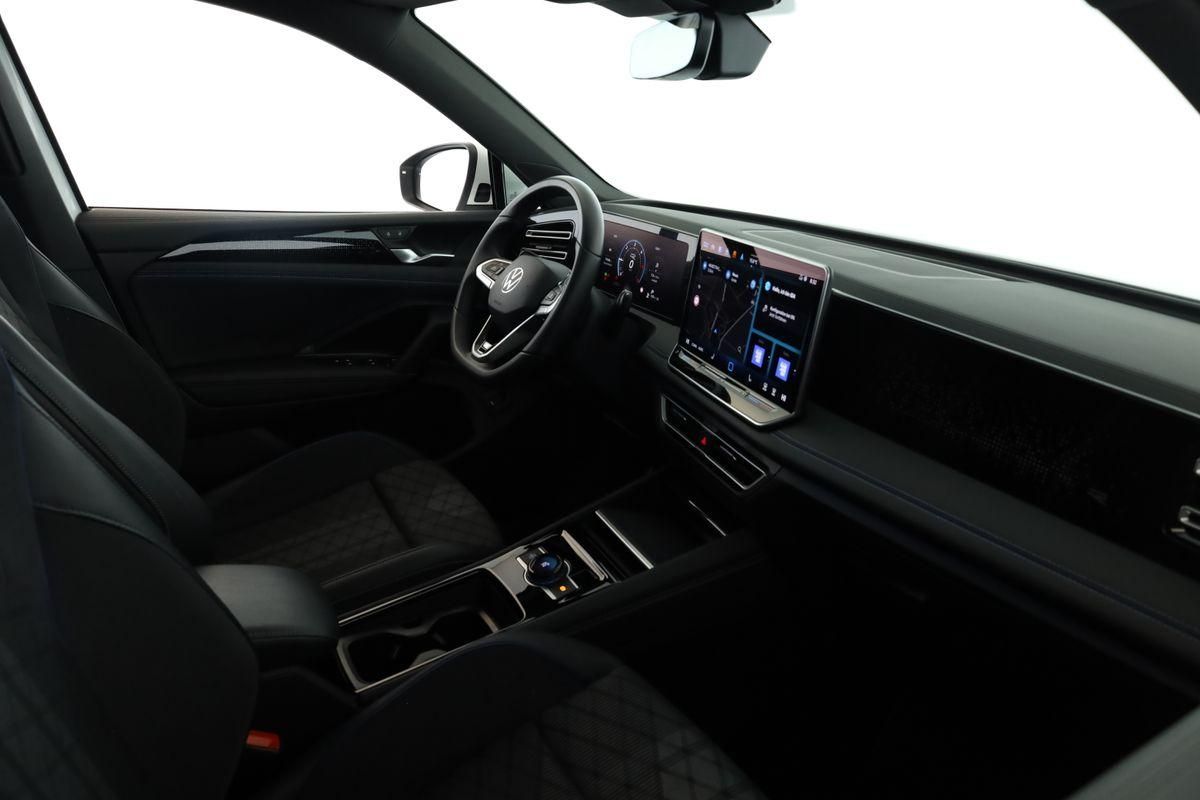 Volkswagen Tiguan 2.0 TDI DSG R-Line Pano Navi Keyless 20" foto 15