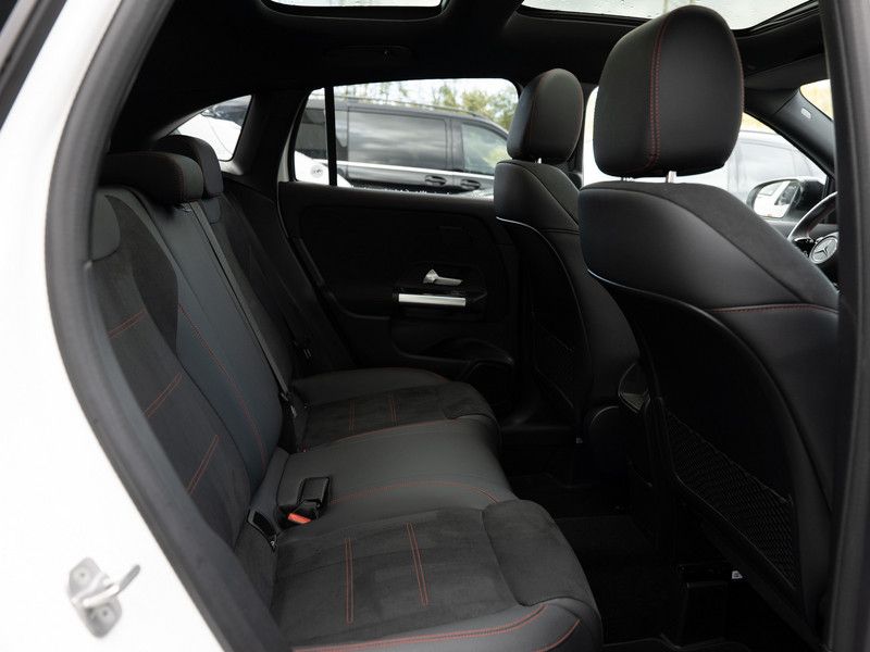 Mercedes-Benz GLA 200 AMG-Sport/MLB/360/Pano/Night/AHK/Keyl/19 foto 5