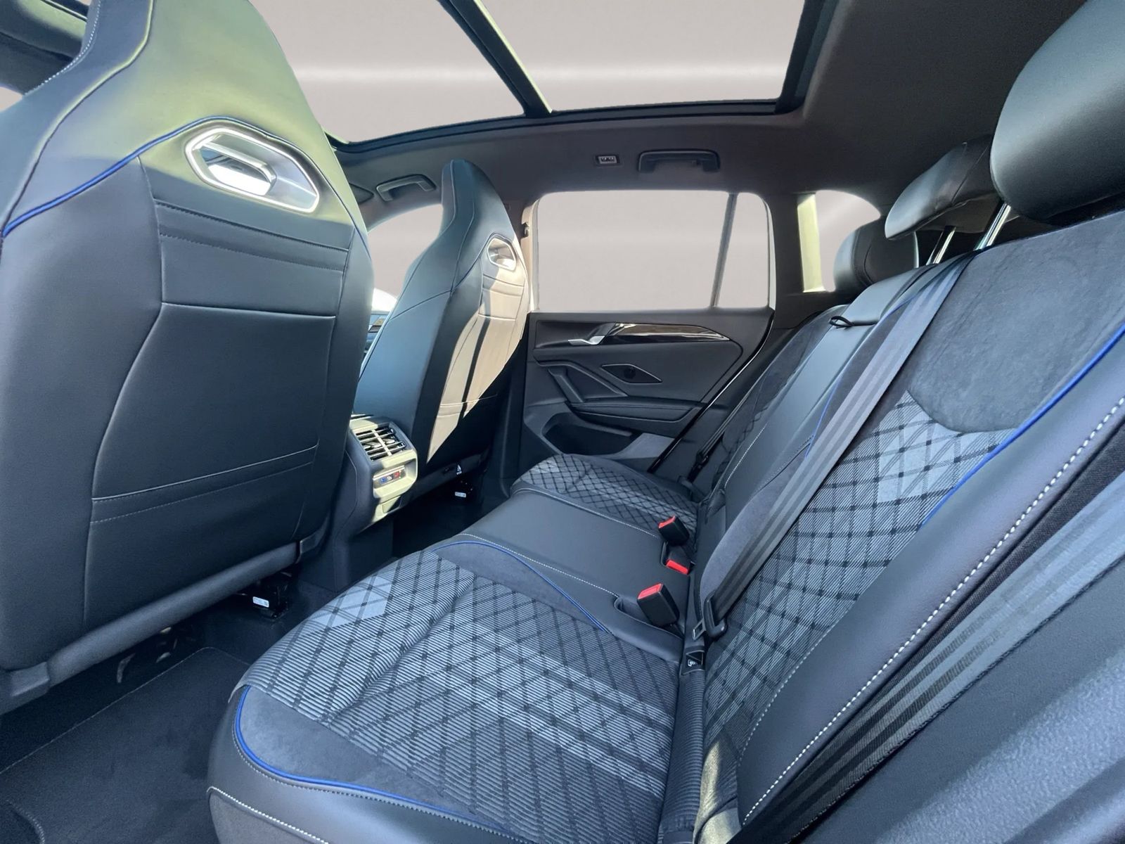 Volkswagen Tiguan 2.0 TDI DSG R-Line 20" Alu LED Plus Parka foto 10