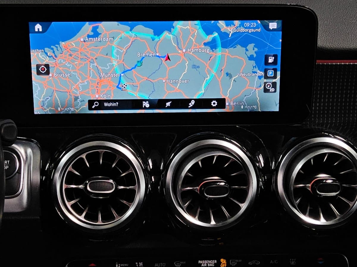 Mercedes-Benz EQB 250 Leder Navi LED Pano Night RfK Distronic+ foto 7