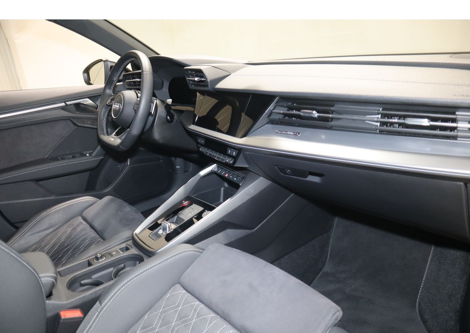 Audi S3 Sportback 2.0 TFSI quattro B&O*Pano*Matrix * foto 16