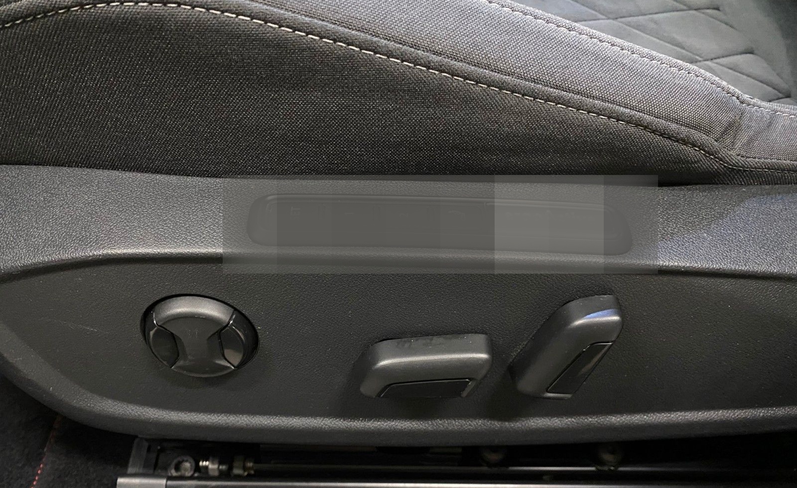 Volkswagen Golf VIII Variant Style 1,5l TSI 110kW 6-Gang foto 17