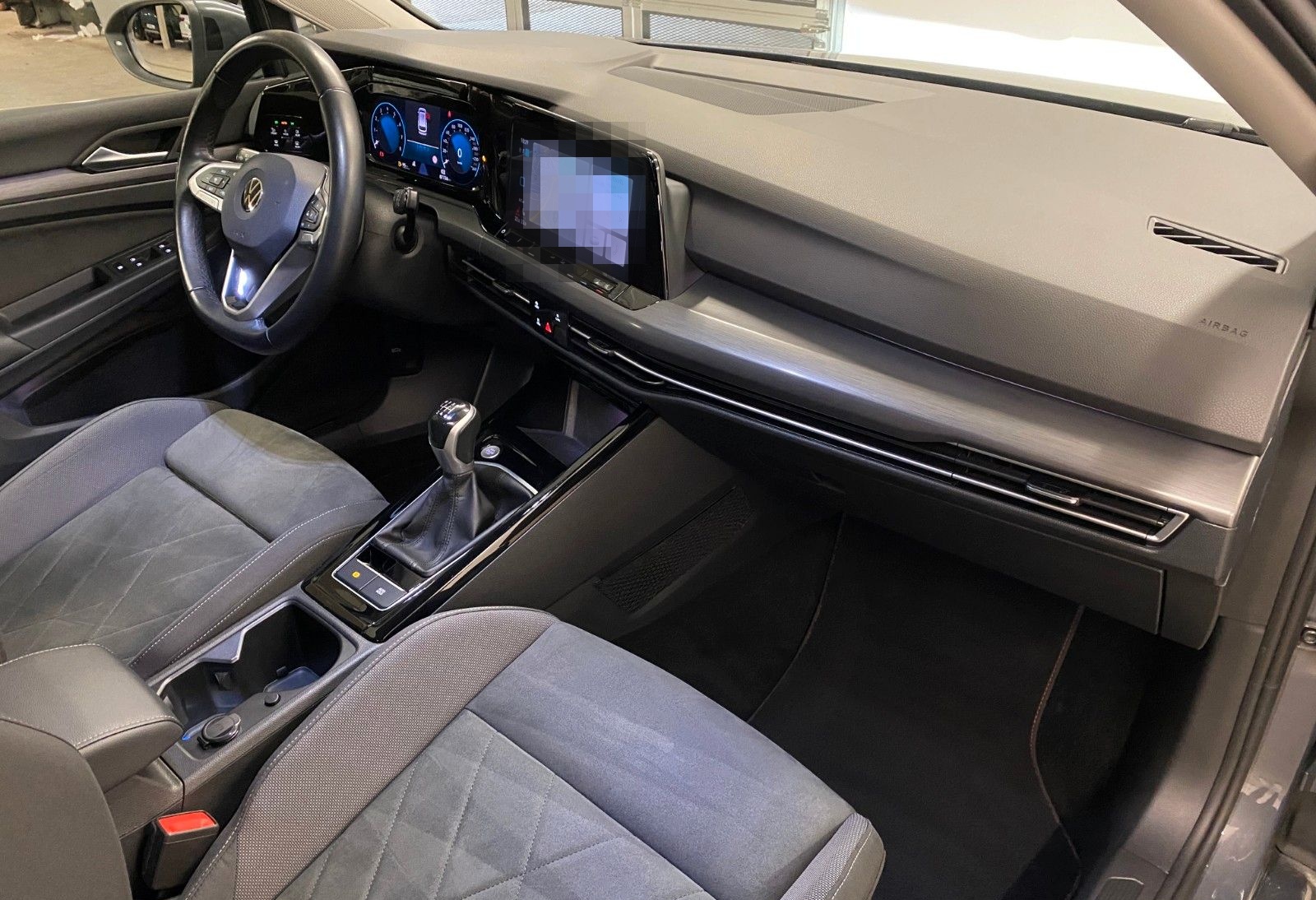 Volkswagen Golf VIII Variant Style 1,5l TSI 110kW 6-Gang foto 9