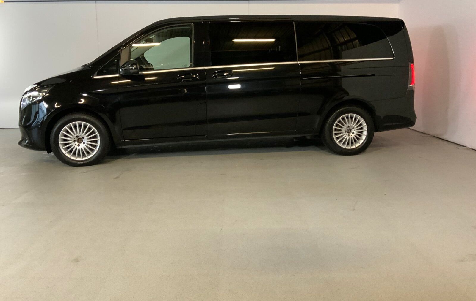 Mercedes-Benz V 300 d 4M AVA/EL DISTR. Standhz. M-BEAM Leder foto 3