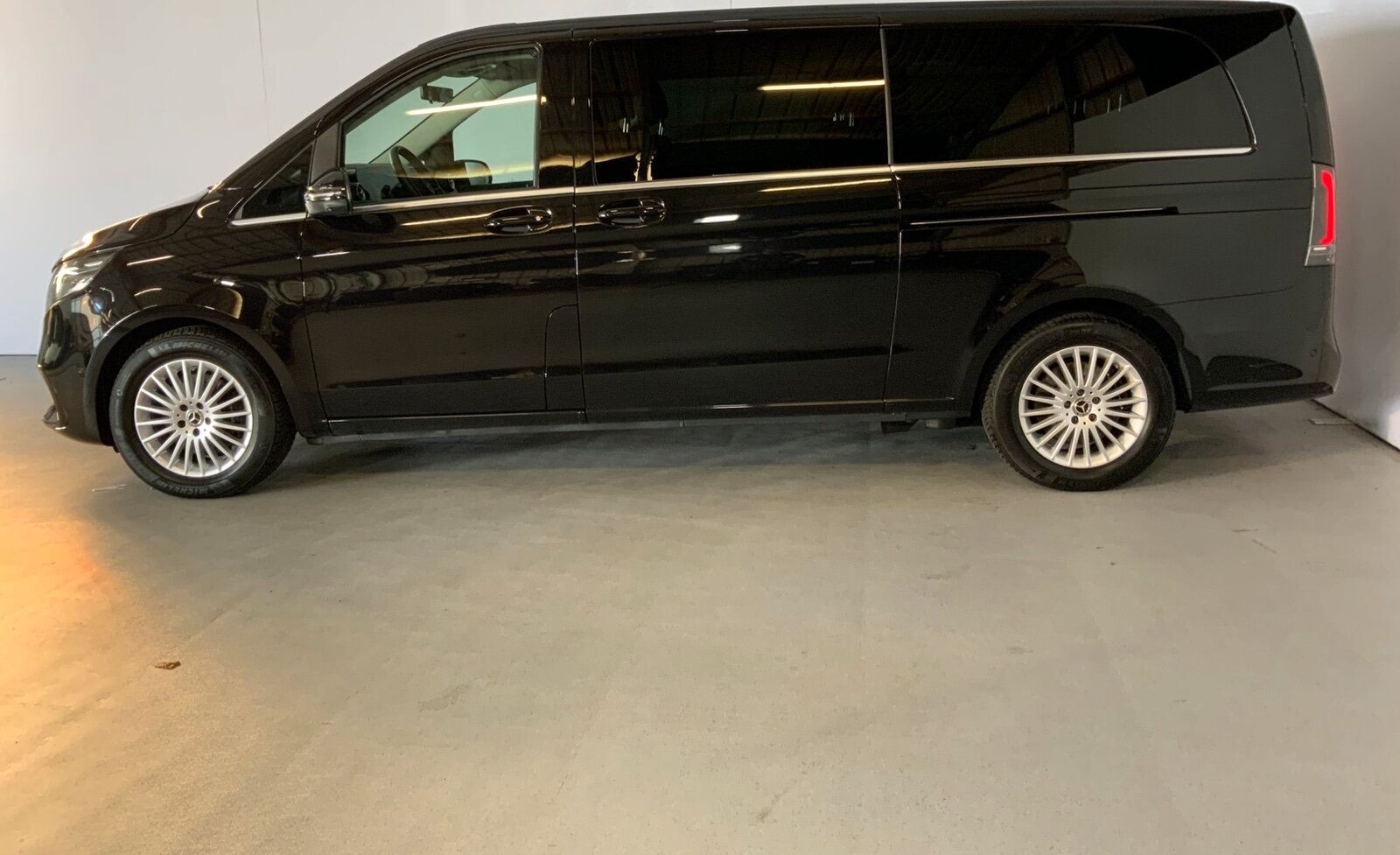 Mercedes-Benz d 4M AVA/EL DISTR. Standhz. M-BEAM 360 ° Leder foto 3