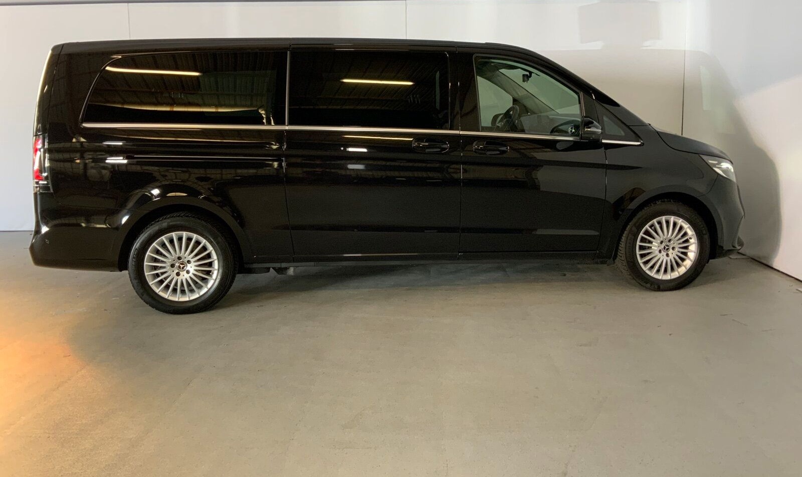 Mercedes-Benz d 4M AVA/EL DISTR. Standhz. M-BEAM 360 ° Leder foto 4