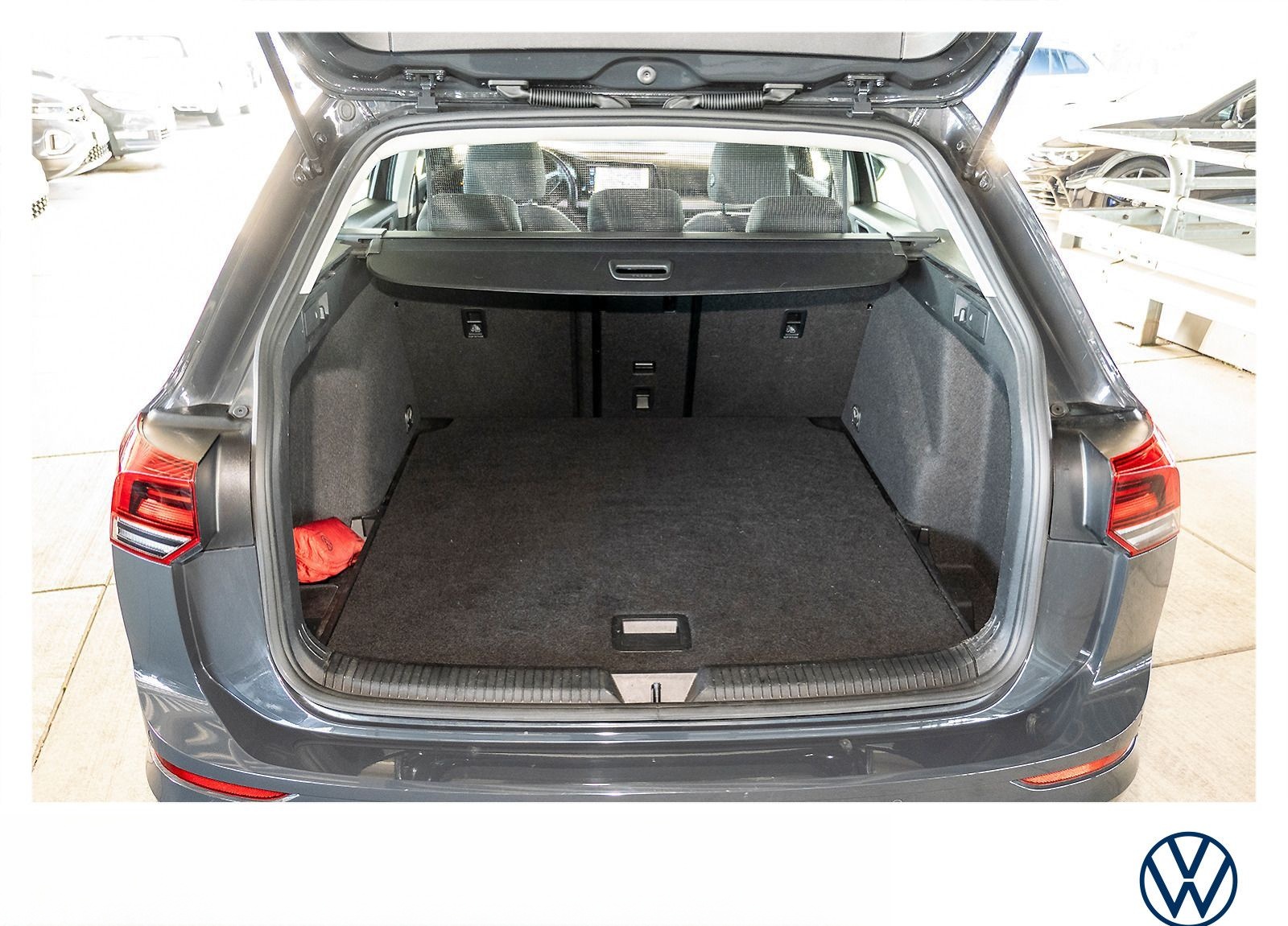 Volkswagen Golf Variant Life 2.0 TDI Navi LED ACC SHZ PDC foto 12