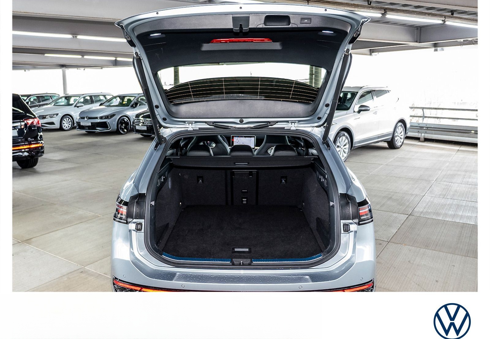 Volkswagen Passat Variant R-Line 2.0 TDI DSG Navi  Kamera foto 13