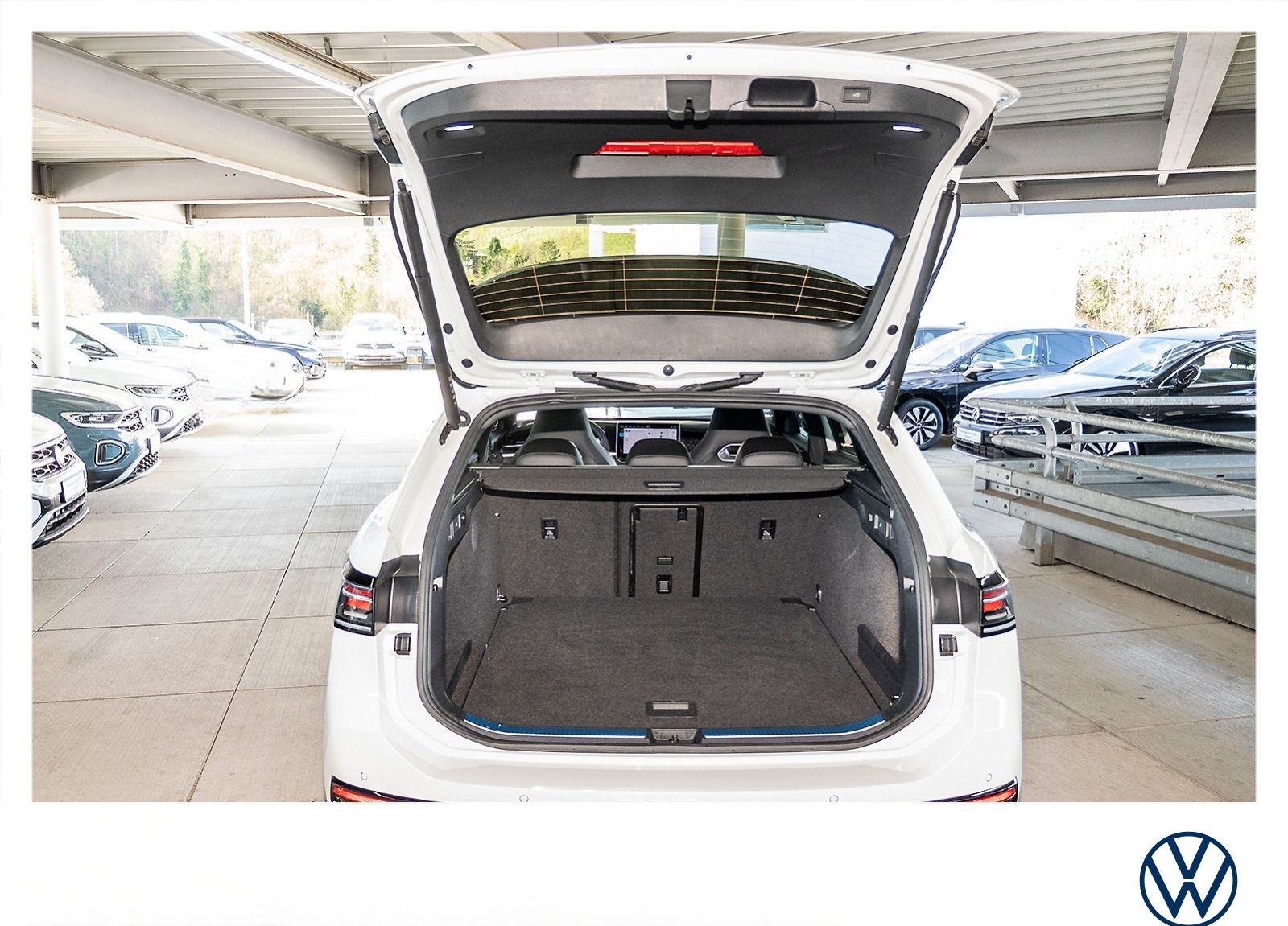 Volkswagen Passat Variant R-Line 2.0 TDI DSG Navi  Kamera foto 15