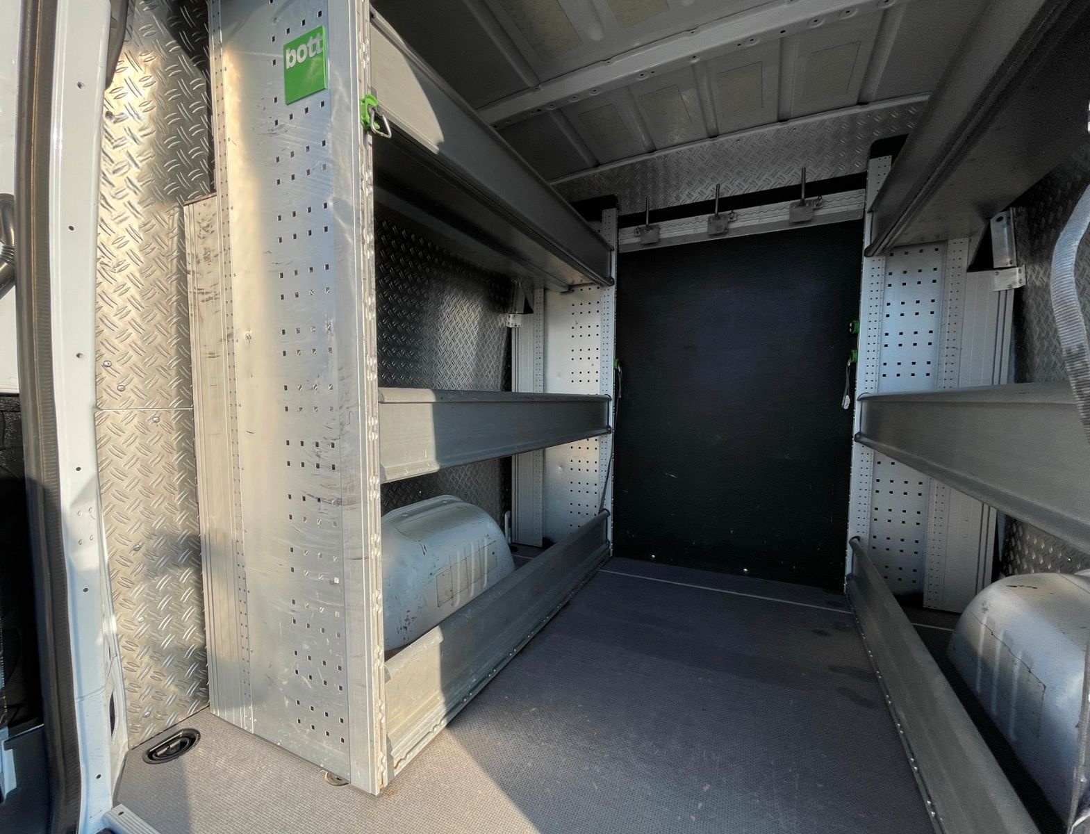 Mercedes-Benz Sprinter 319 CDI L2 Mixto/ 4x4/ Autom./ AC/ LED foto 8