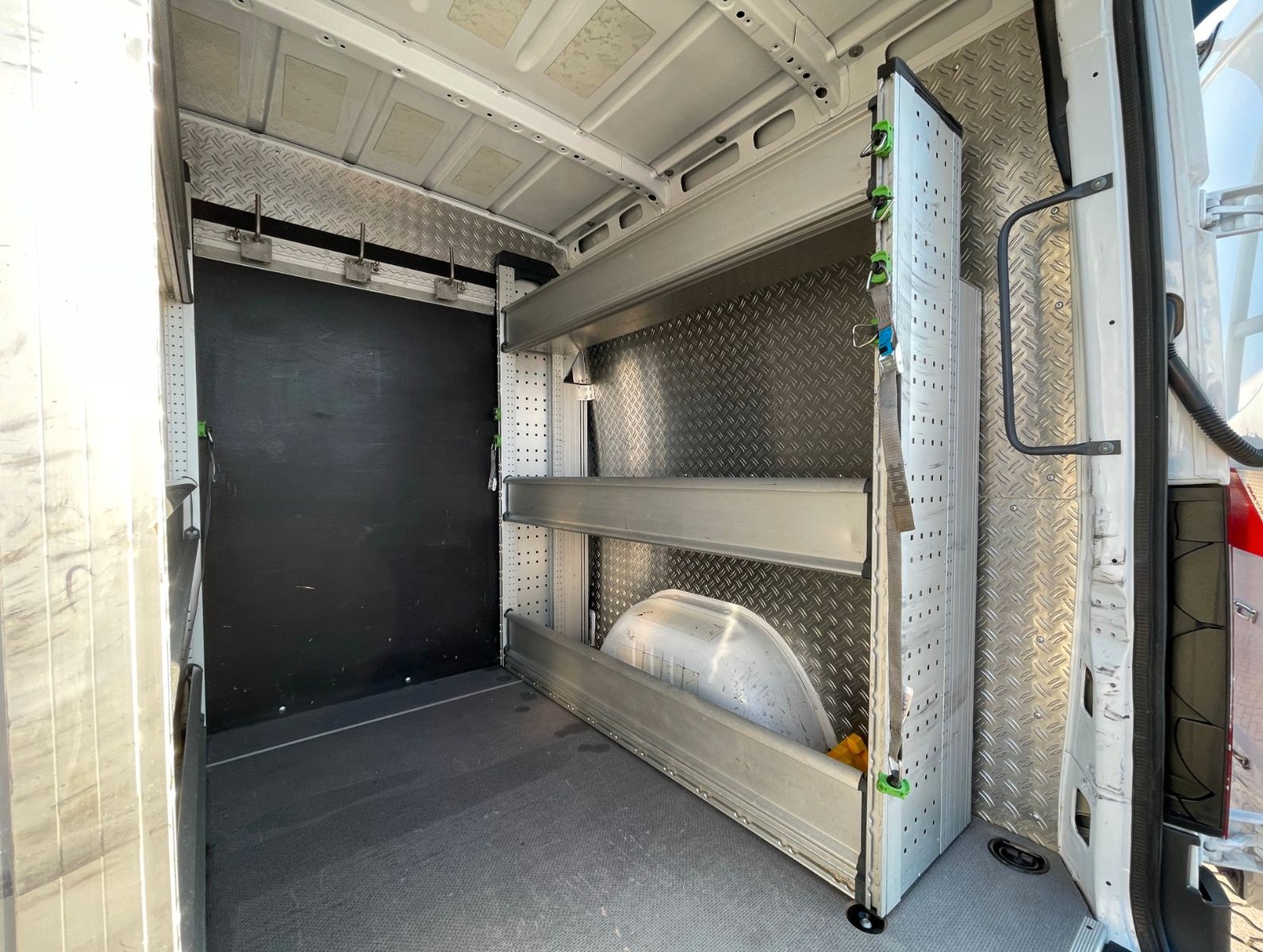 Mercedes-Benz Sprinter 319 CDI L2 Mixto/ 4x4/ Autom./ AC/ LED foto 9