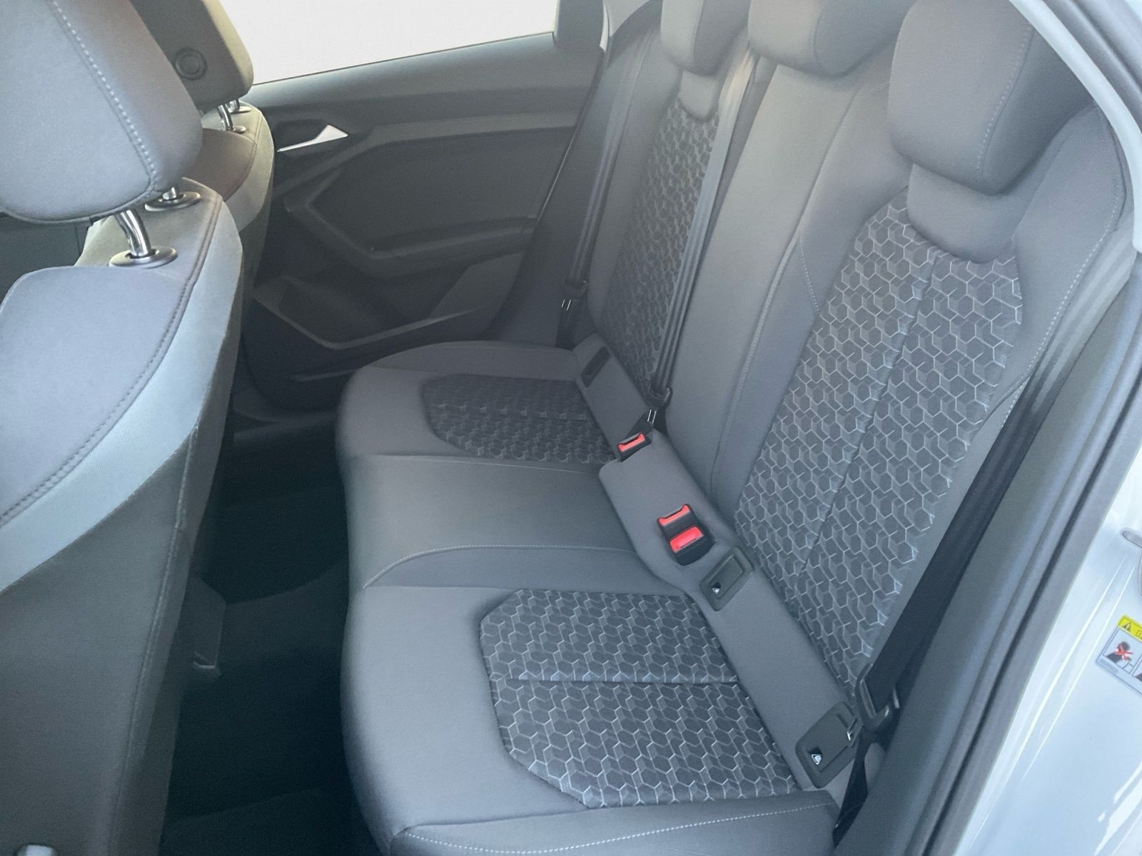 Audi A1 Sportback 30 TFSI S tronic LED ACC Keyless foto 15