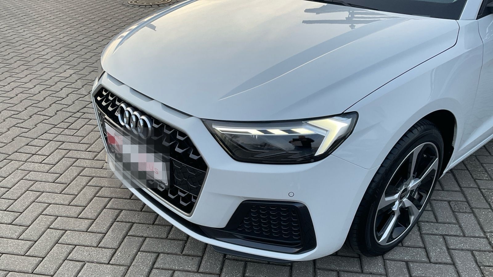 Audi A1 Sportback 30 TFSI S tronic LED ACC Keyless foto 24