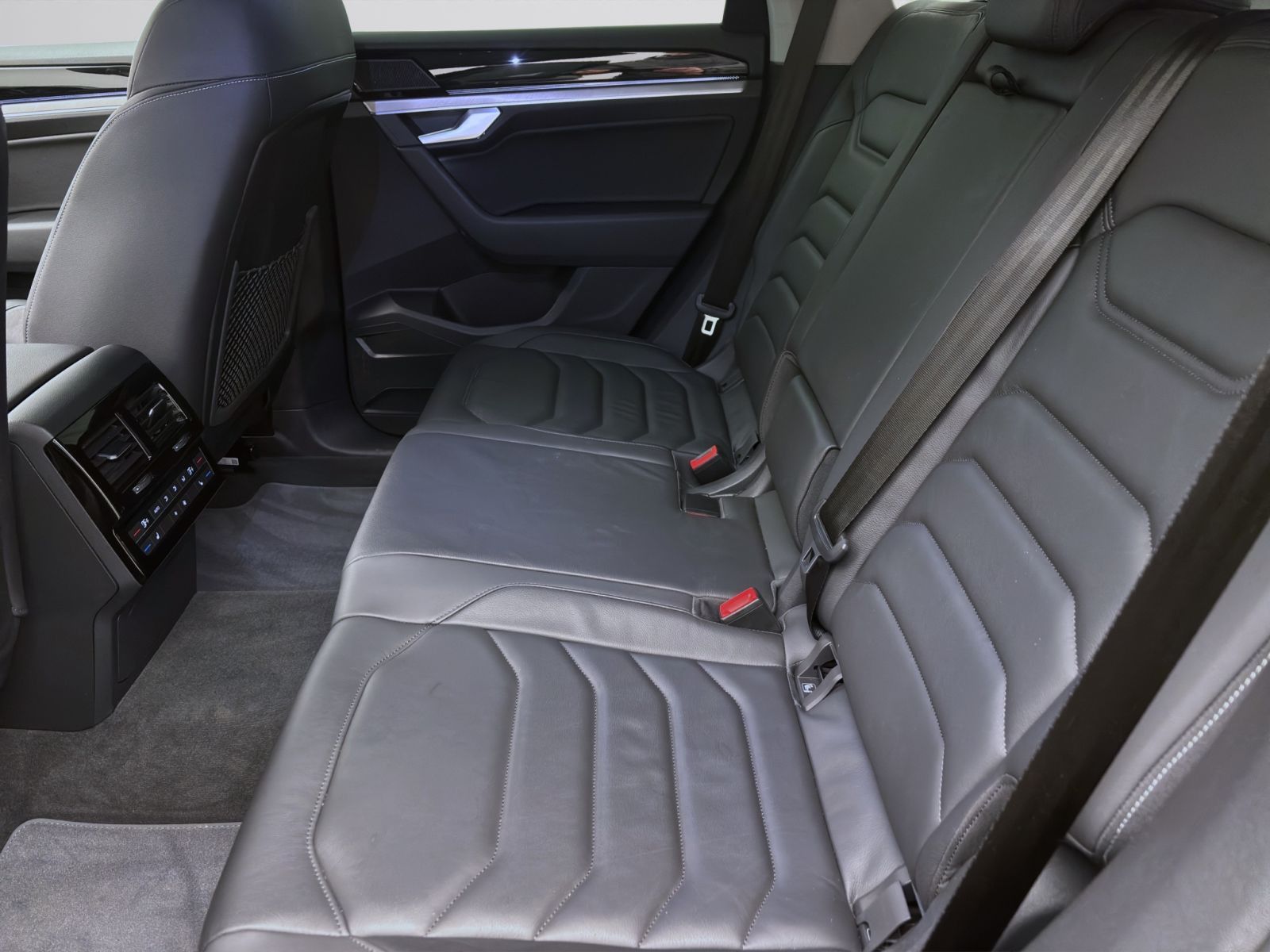Volkswagen Touareg 3.0 TDI DSG 4M ELEGANCE NAVI AHK ACC LED foto 15
