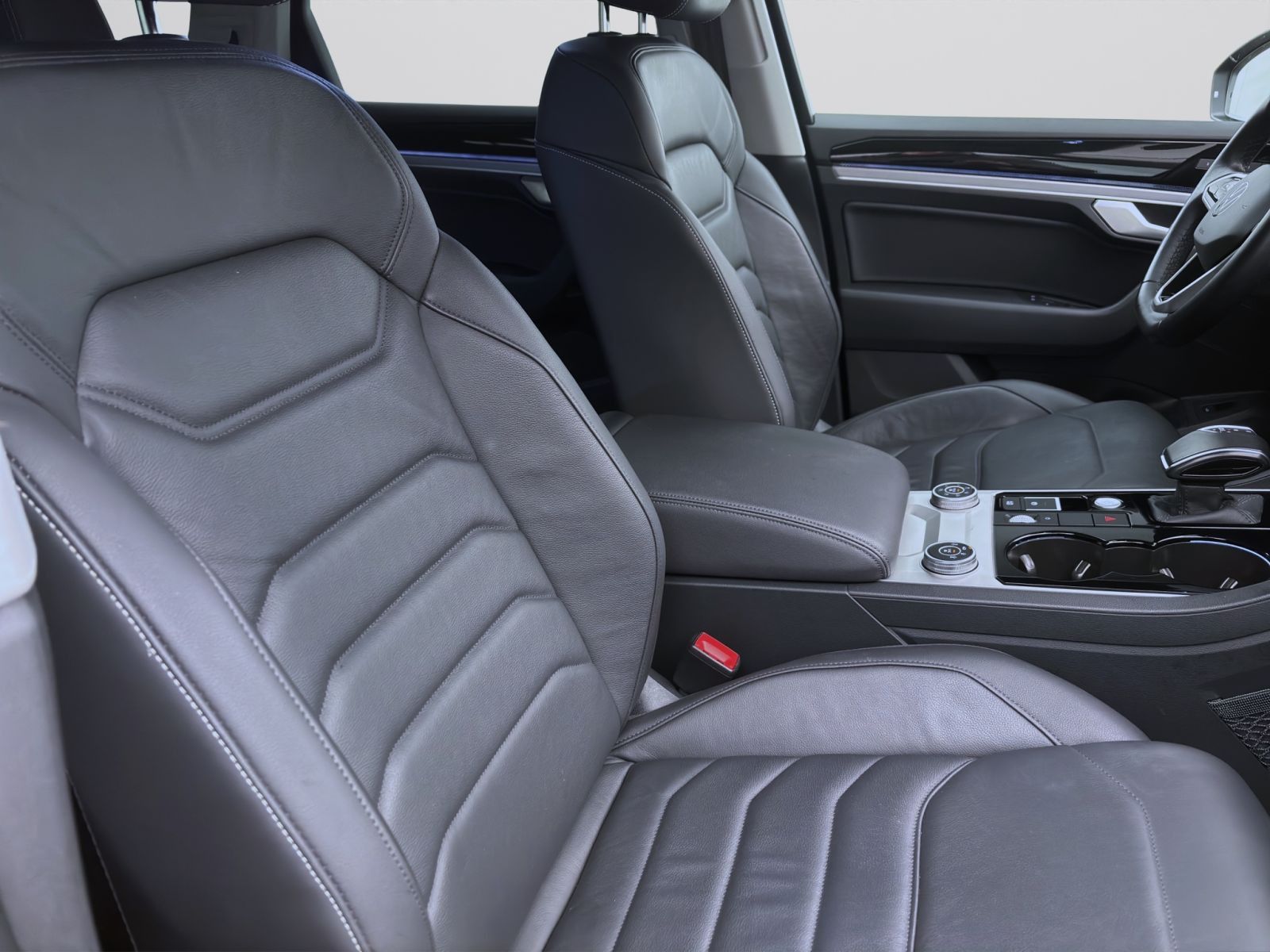 Volkswagen Touareg 3.0 TDI DSG 4M ELEGANCE NAVI AHK ACC LED foto 16