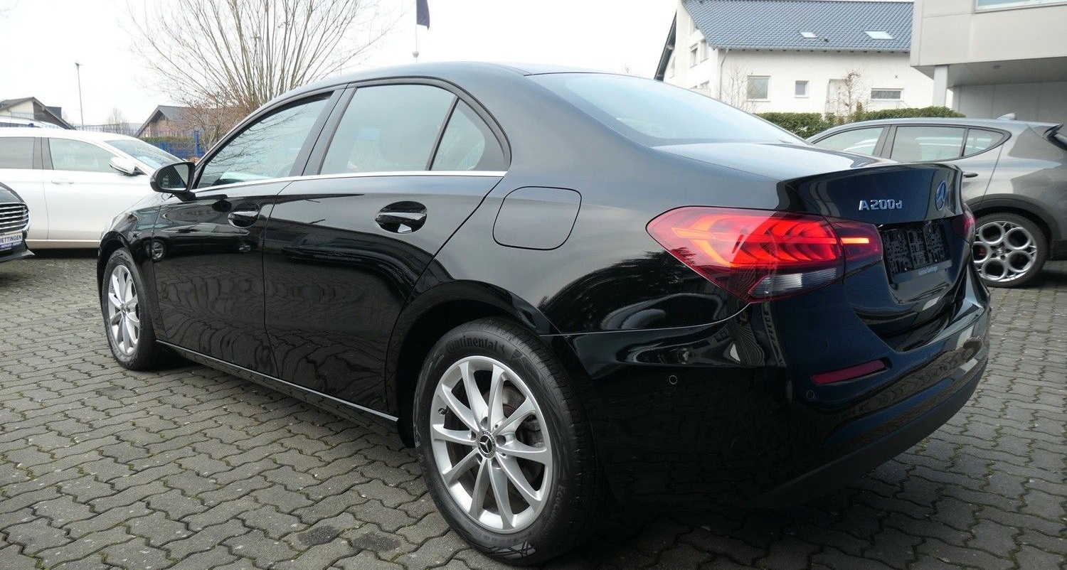 Mercedes-Benz A 200 d Limousine Style Top Zustand! foto 17