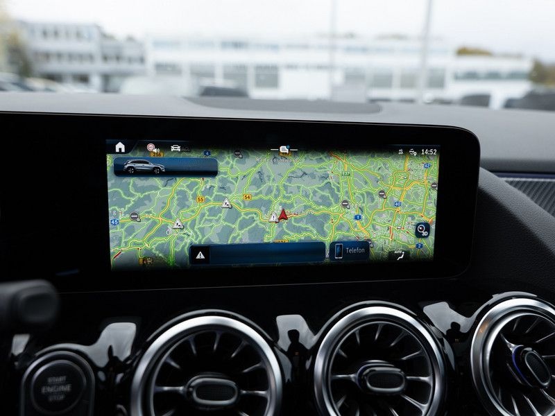 Mercedes-Benz GLA 200 AMG-Sport/MLB/360/Pano/Night/AHK/Keyl/19 foto 11