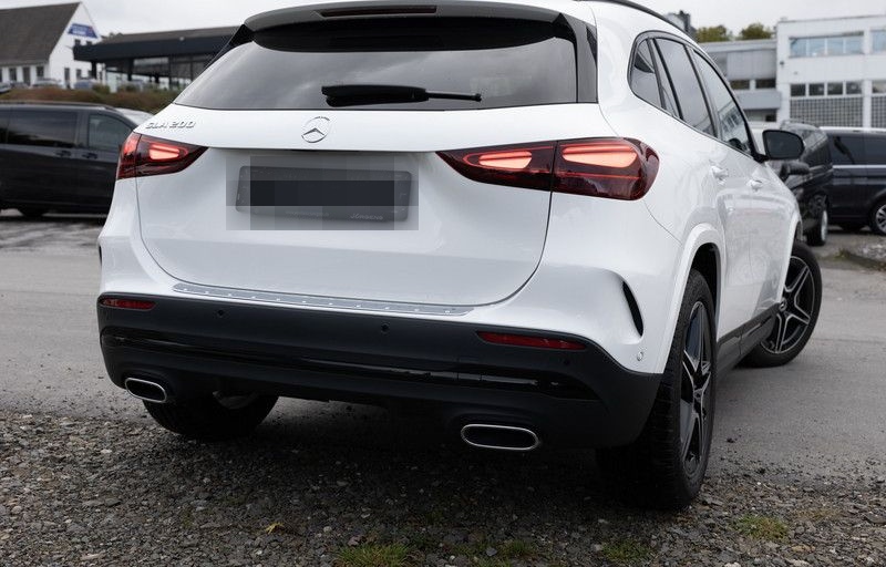 Mercedes-Benz GLA 200 AMG-Sport/MLB/360/Pano/Night/AHK/Keyl/19 foto 4