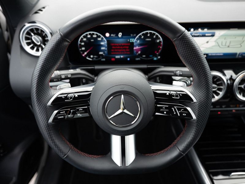 Mercedes-Benz GLA 200 AMG-Sport/MLB/360/Pano/Night/AHK/Keyl/19 foto 10