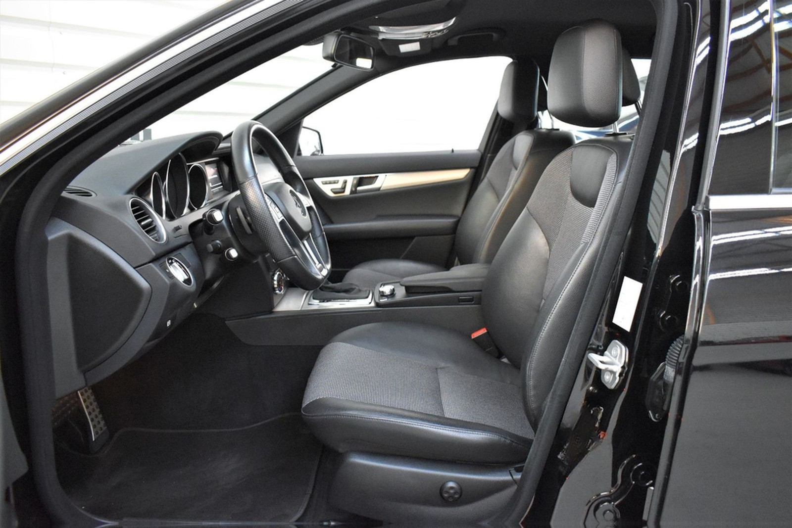 Mercedes-Benz C 200T AMG-Sportpaket+BI-Xenon+Memory+Navi+PDC foto 9