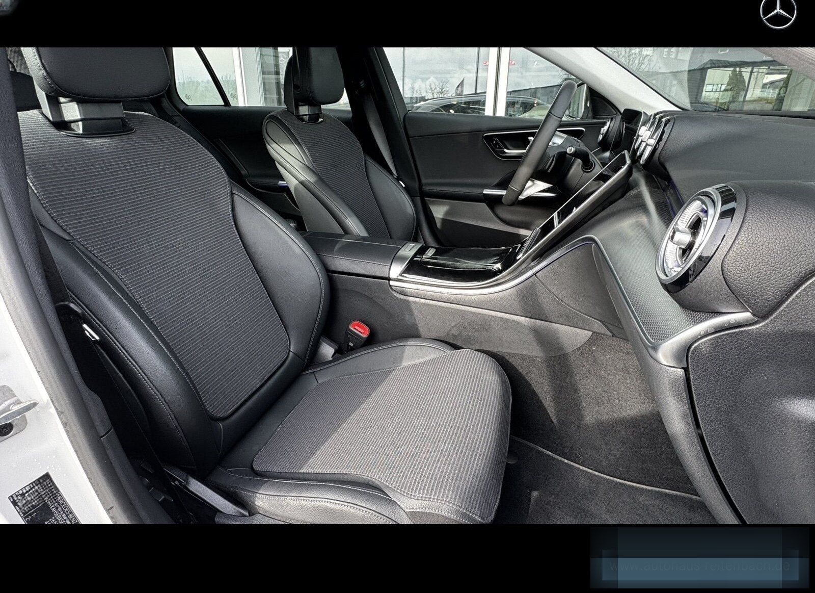 Mercedes-Benz C300e T AVANTGARDE+KAMERA TOTW+MEMO+EASYP+AMBIEN foto 12