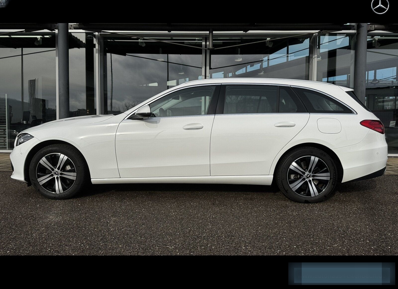 Mercedes-Benz C300e T AVANTGARDE+KAMERA TOTW+MEMO+EASYP+AMBIEN foto 6