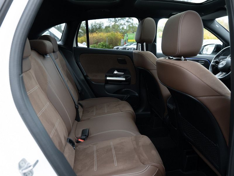 Mercedes-Benz GLA 200 AMG-Sport/MLB/360/Pano/Night/AHK/Keyl/19 foto 5