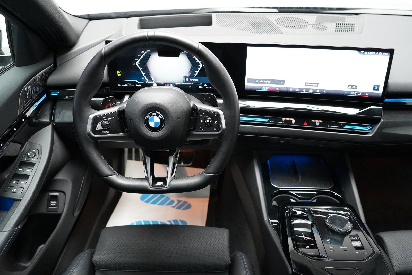 BMW 520d xDrive M Sport ICONIC PANO HUD 360 B&W foto 20